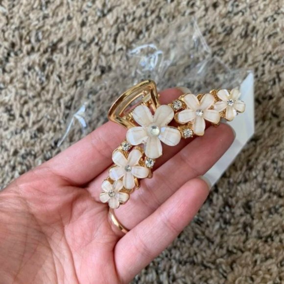 🆕 Rhinestone Flower Hair Claw Clip - Picture 5 of 5